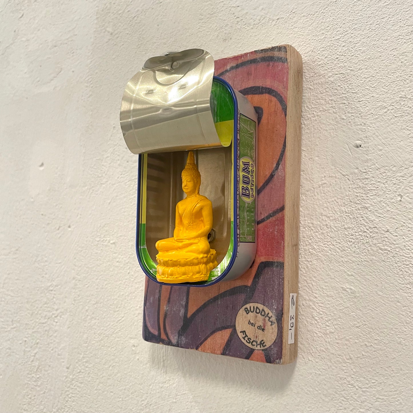 Buddha bei die Fische // gelb orange / // Wandobjekt