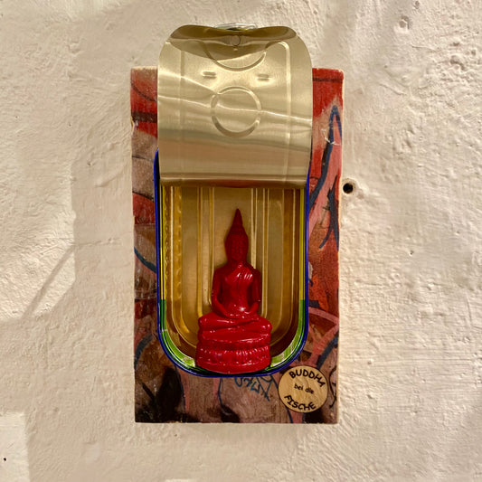 Buddha bei die Fische // rot // Wandobjekt