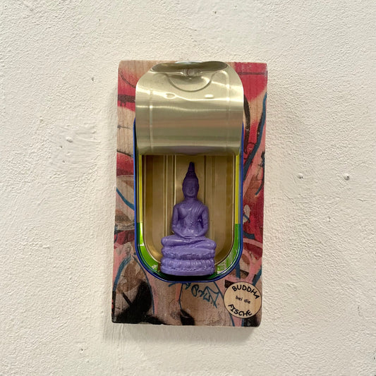 Buddha bei die Fische // violett / // Wandobjekt