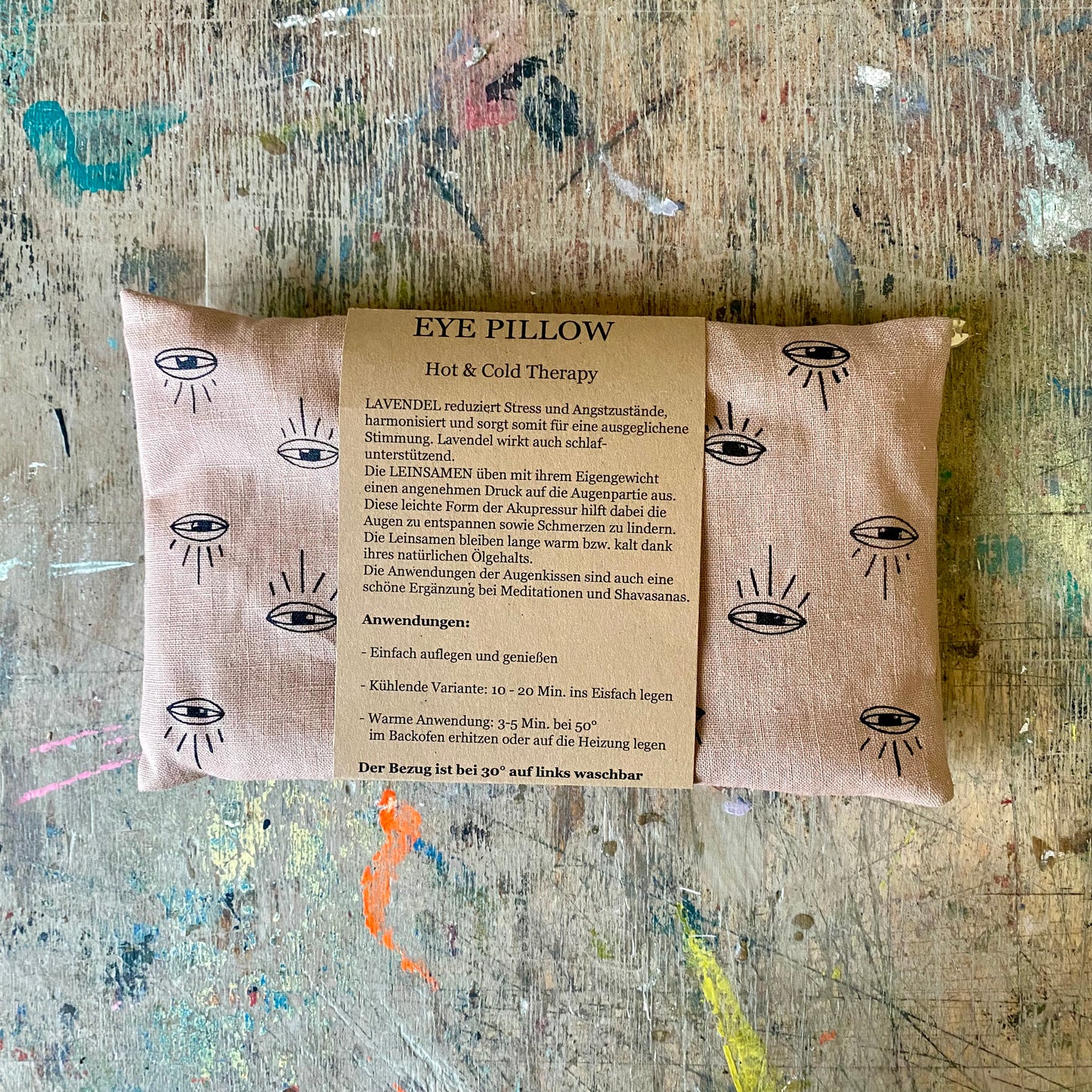 Eye Pillow WILDKUER // schwarz auf apriko