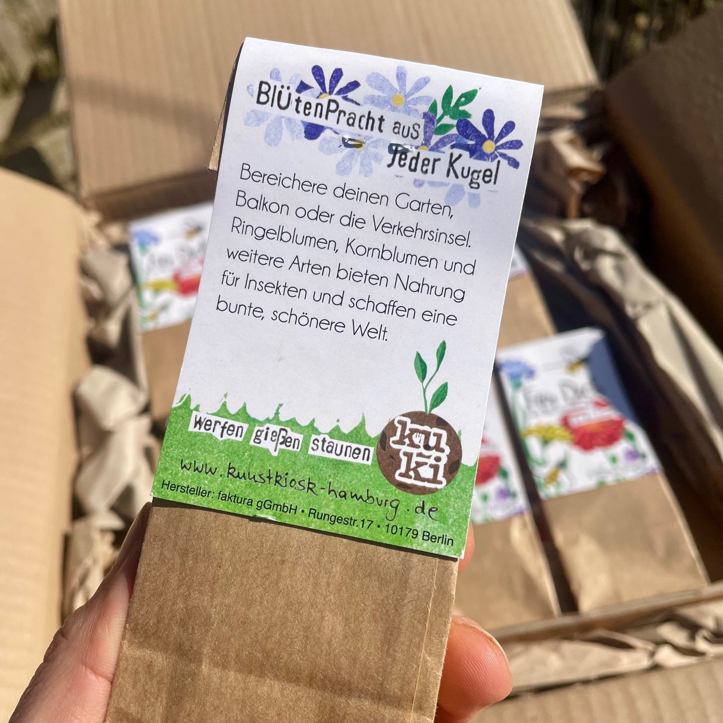 kuki Blumenkugeln // ein Blumenstrauß für die Zukunft