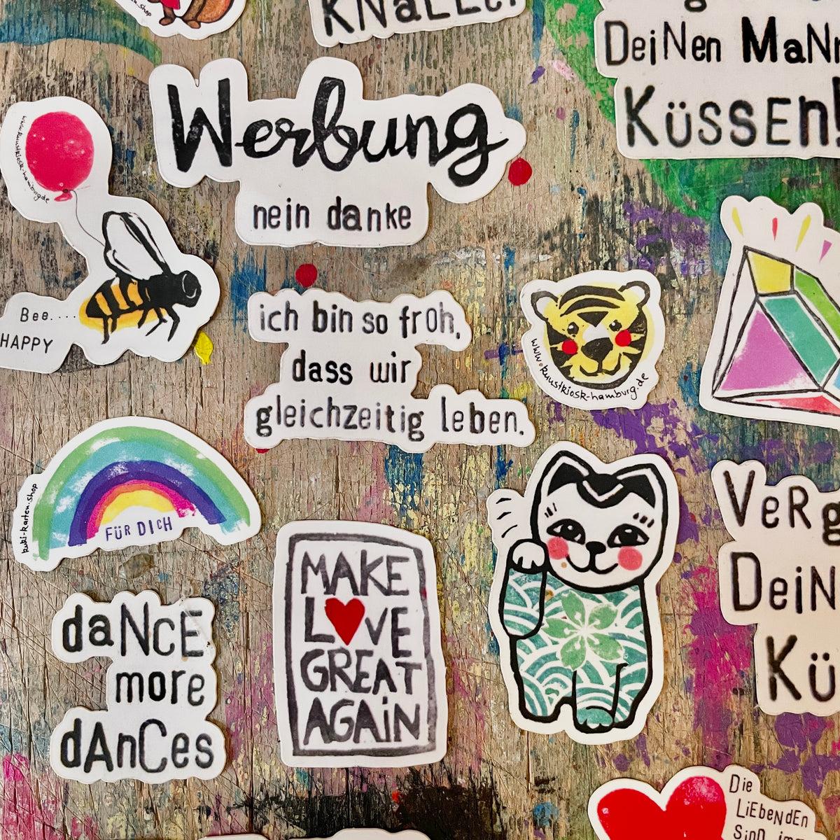 kuki Sticker,"Make Love Great Again."
