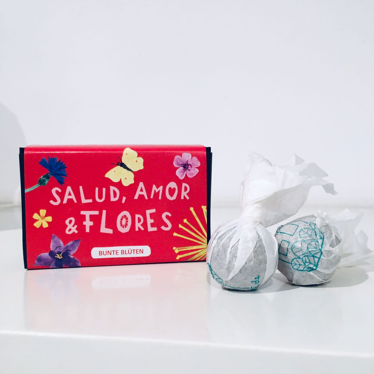 SALUD, AMOR & FLORES