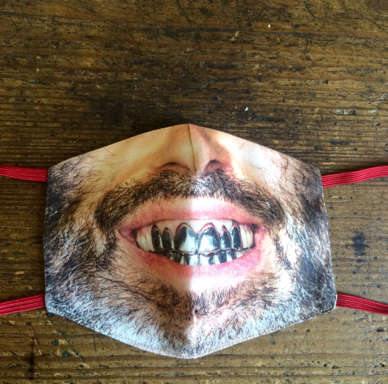 Gesichtsmaske Grill