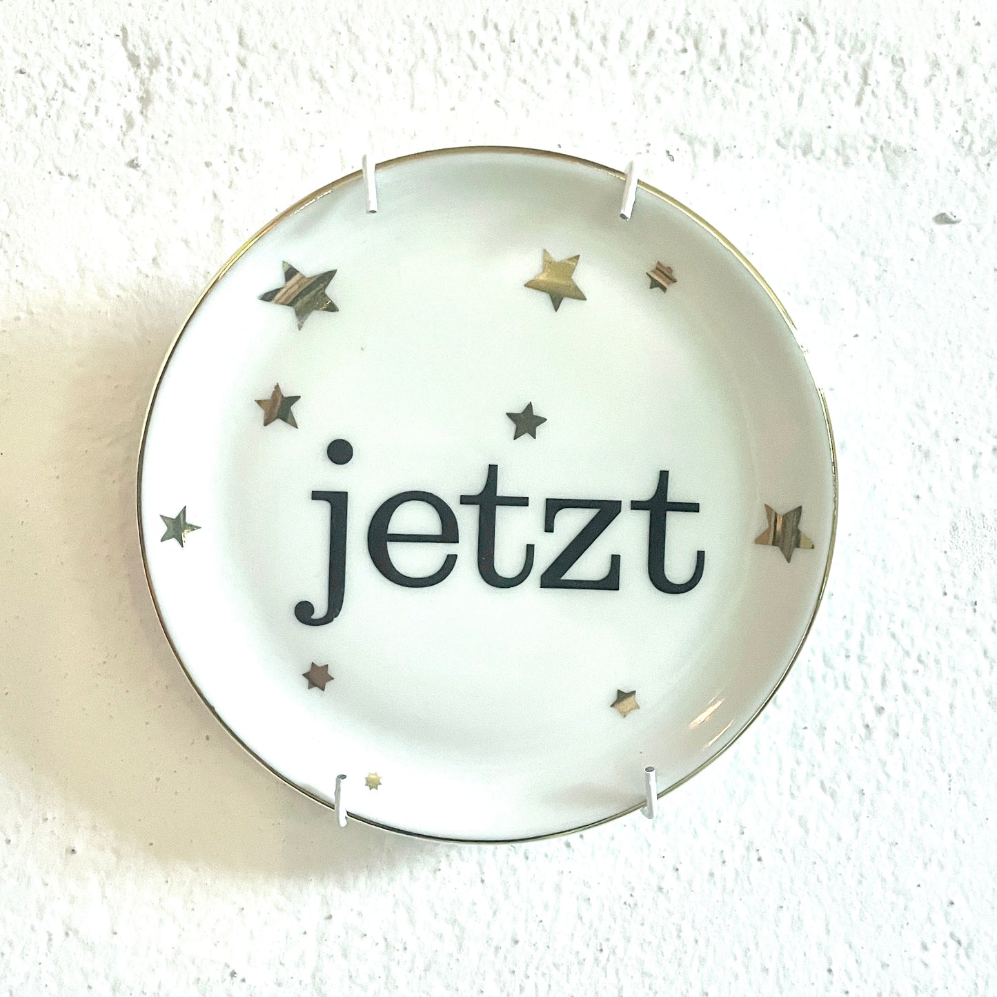 (Wandteller „ jetzt“ // Mini von Herr Fuchs (10 cm)