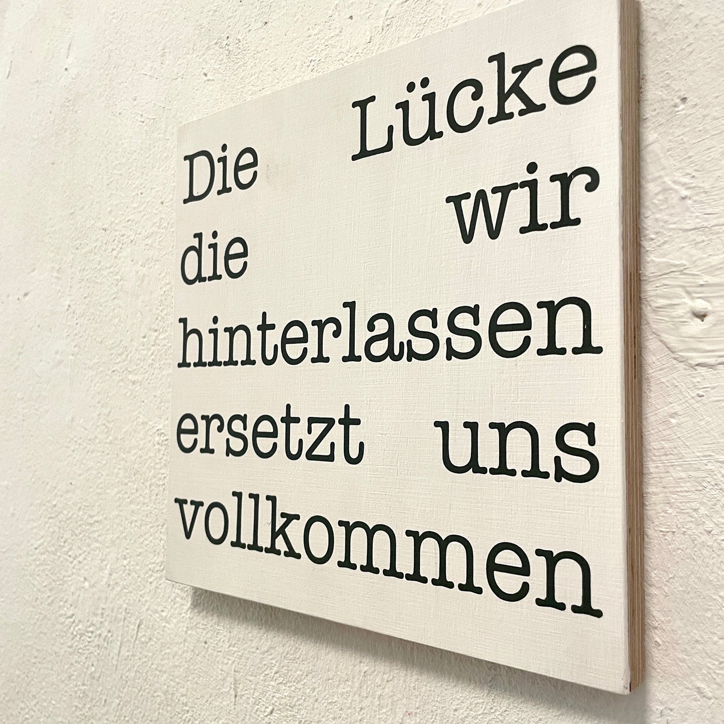 Die Lücke // art and less/ Siebdruck auf Spanholz