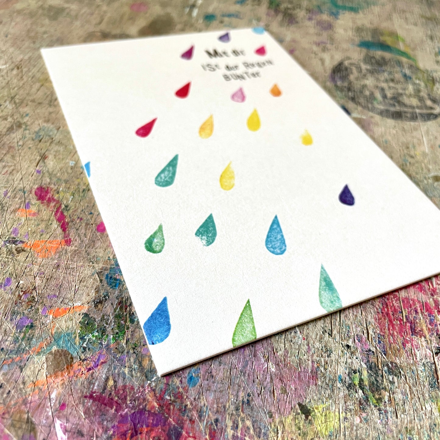 kuki Postkarte „Mit dir ist Regen bunter“