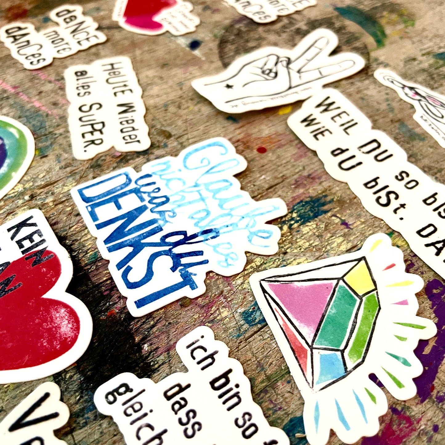kuki Sticker,"glaube nicht alles was du denkst"