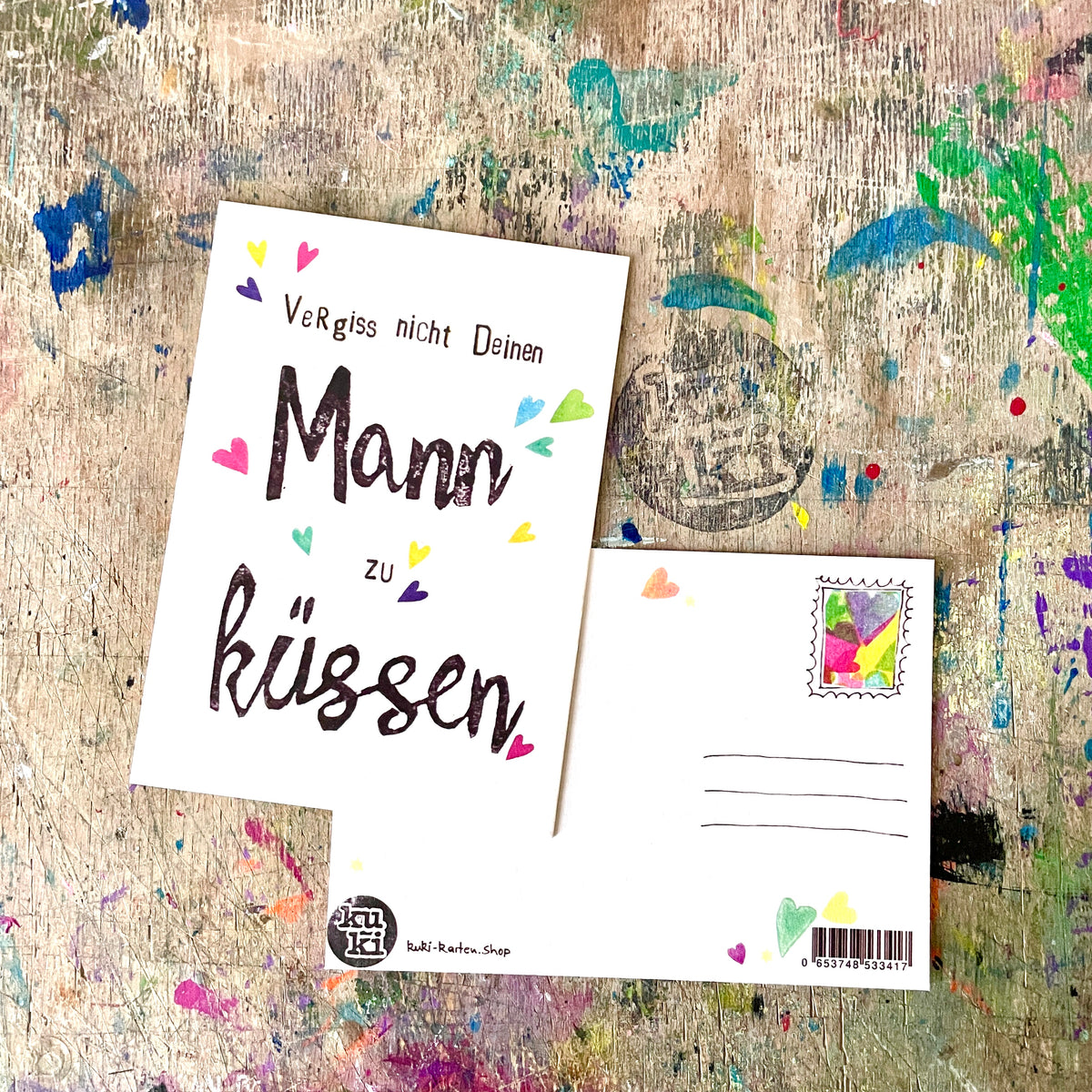 kuki Postkarte "Vergiss nicht deinen Mann zu küssen"
