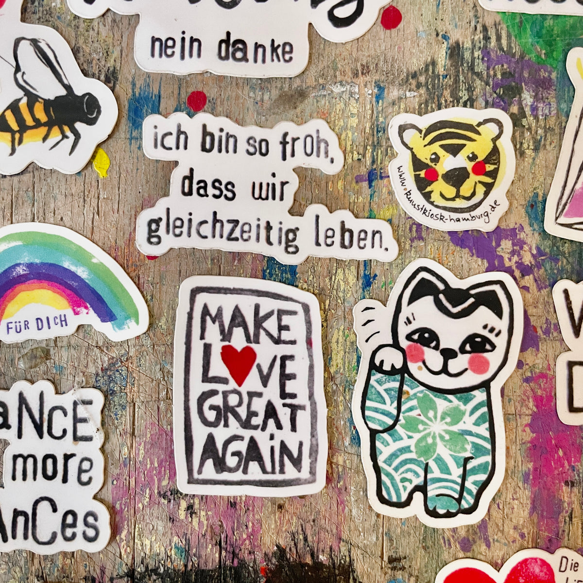kuki Sticker,"Make Love Great Again."