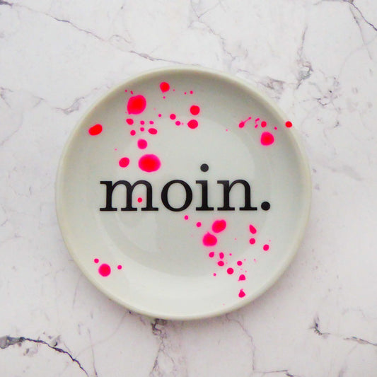 Wandteller „moin“ –pinke spritzer, Mini von Herr Fuchs (10 cm)